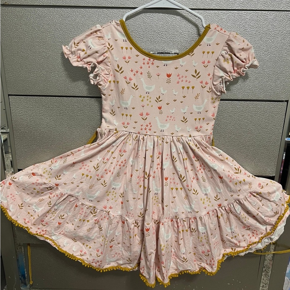 New without tags Girl August Size 7 Goose Duck Dress